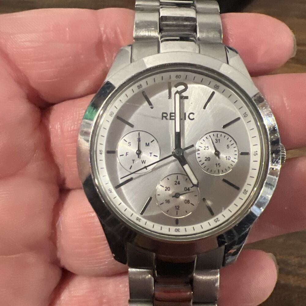 RELIC GIA SILVER TONE,MULTI DIAL BRACELET WATCH ZR15598 Read